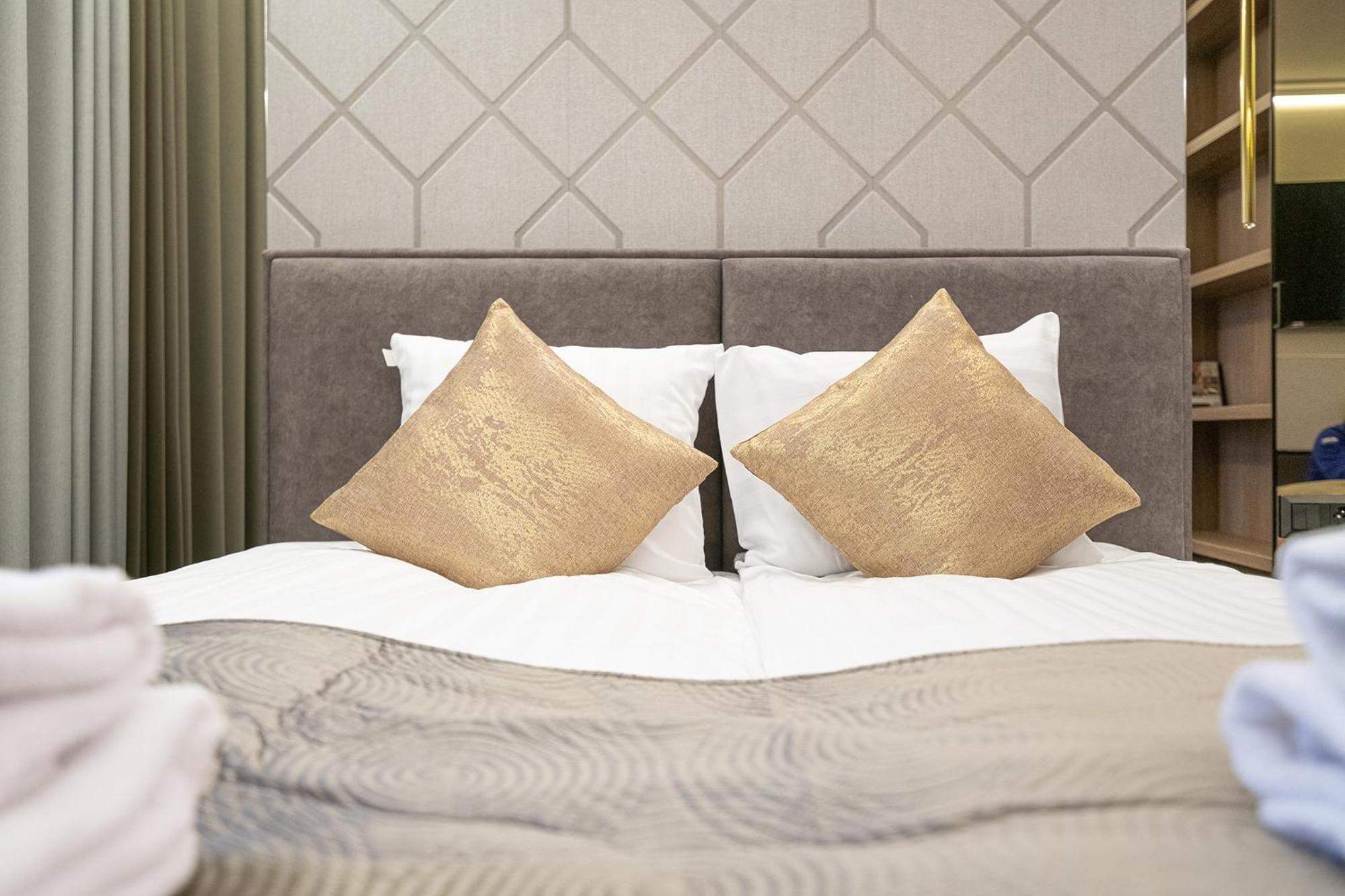 Rentplanet - Apartamenty Pileckiego Warszawa Exteriör bild