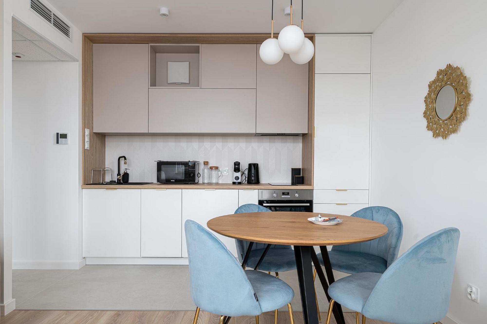 Rentplanet - Apartamenty Pileckiego Warszawa Exteriör bild