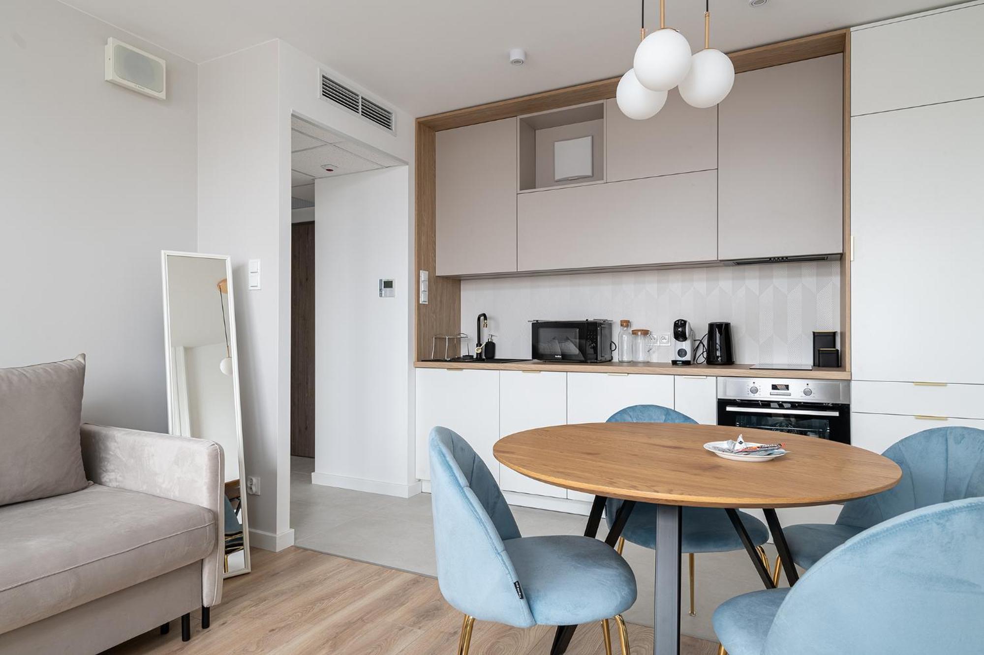 Rentplanet - Apartamenty Pileckiego Warszawa Exteriör bild