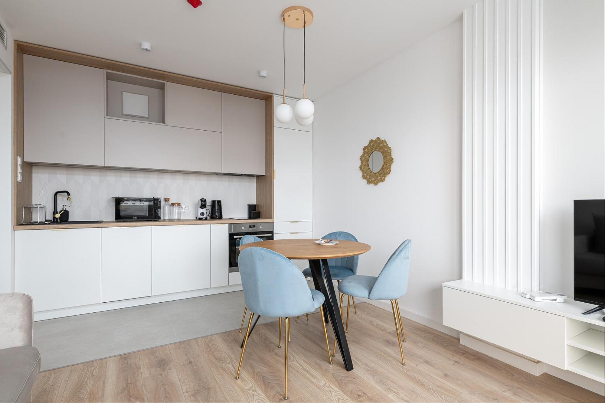 Rentplanet - Apartamenty Pileckiego Warszawa Exteriör bild
