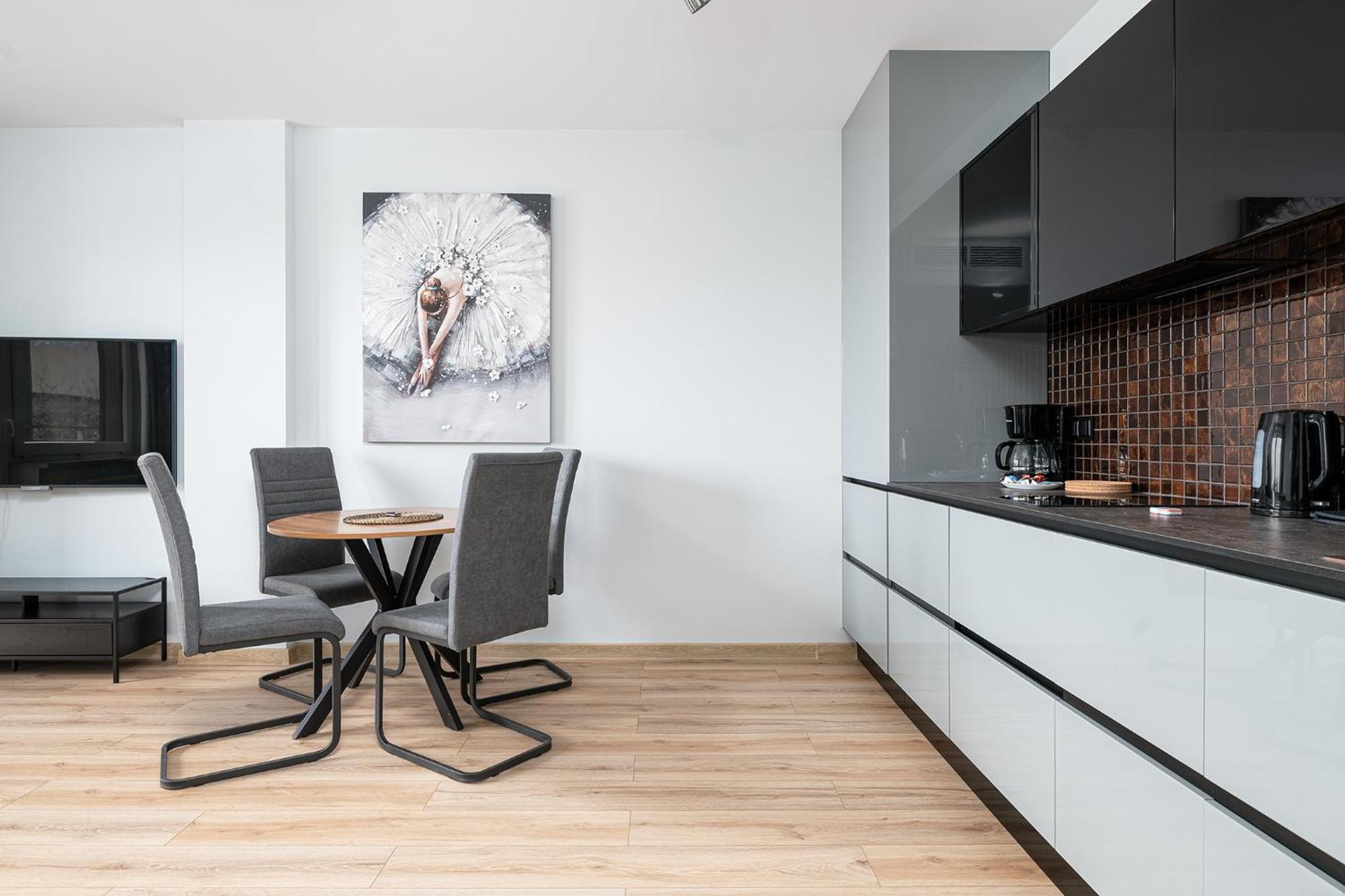 Rentplanet - Apartamenty Pileckiego Warszawa Exteriör bild